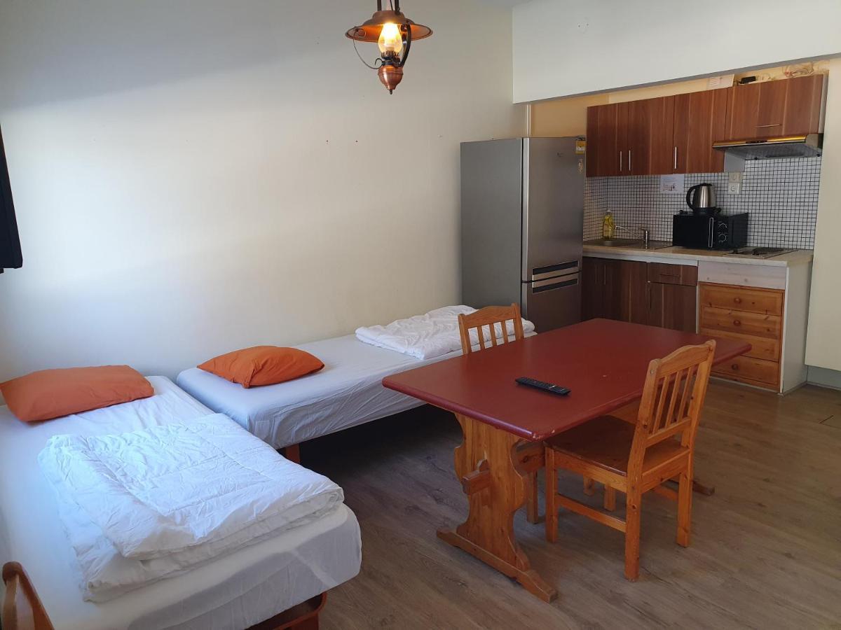 Motel E4 Kolmarden Apartments And Cottages Bagian luar foto